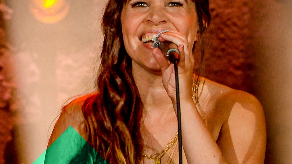 Oya-Lélé - Live Uit Liefde Voor Muziek background