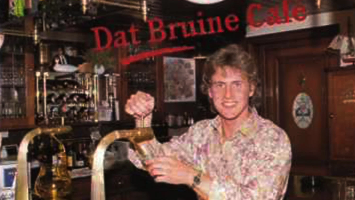 Dat Bruine Café background