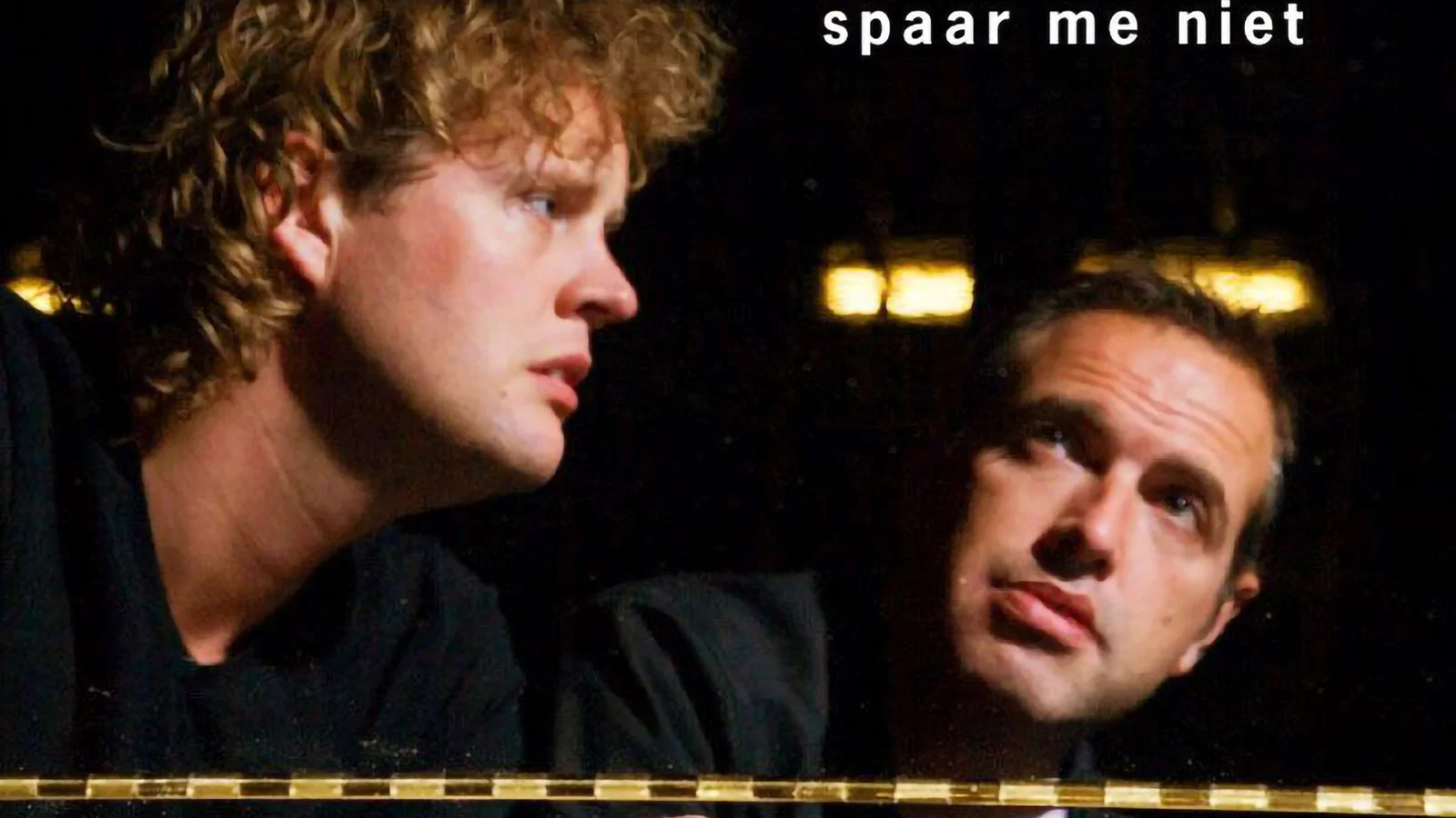 Spaar Me Niet background