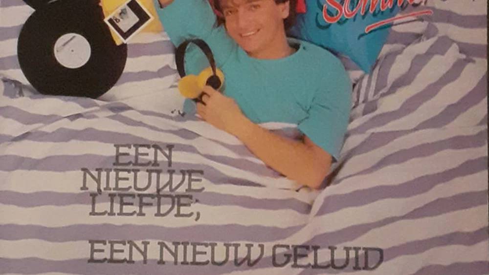 Een Nieuwe Liefde, Een Nieuw Geluid background