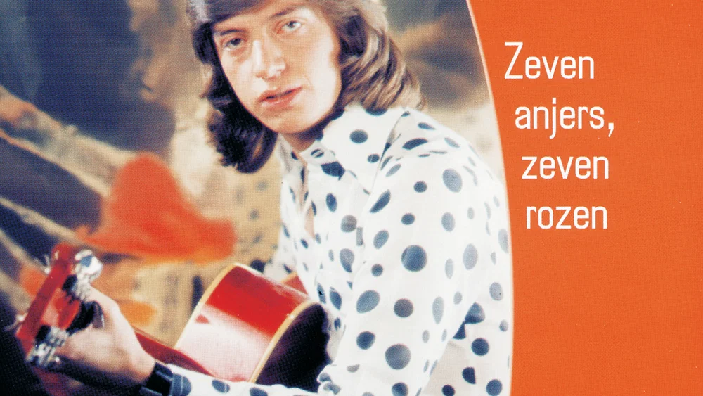Zeven Anjers, Zeven Rozen background
