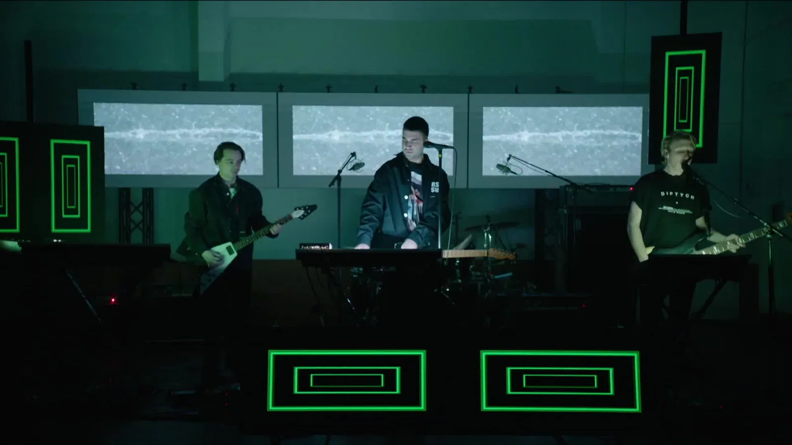 Losing You - Live background