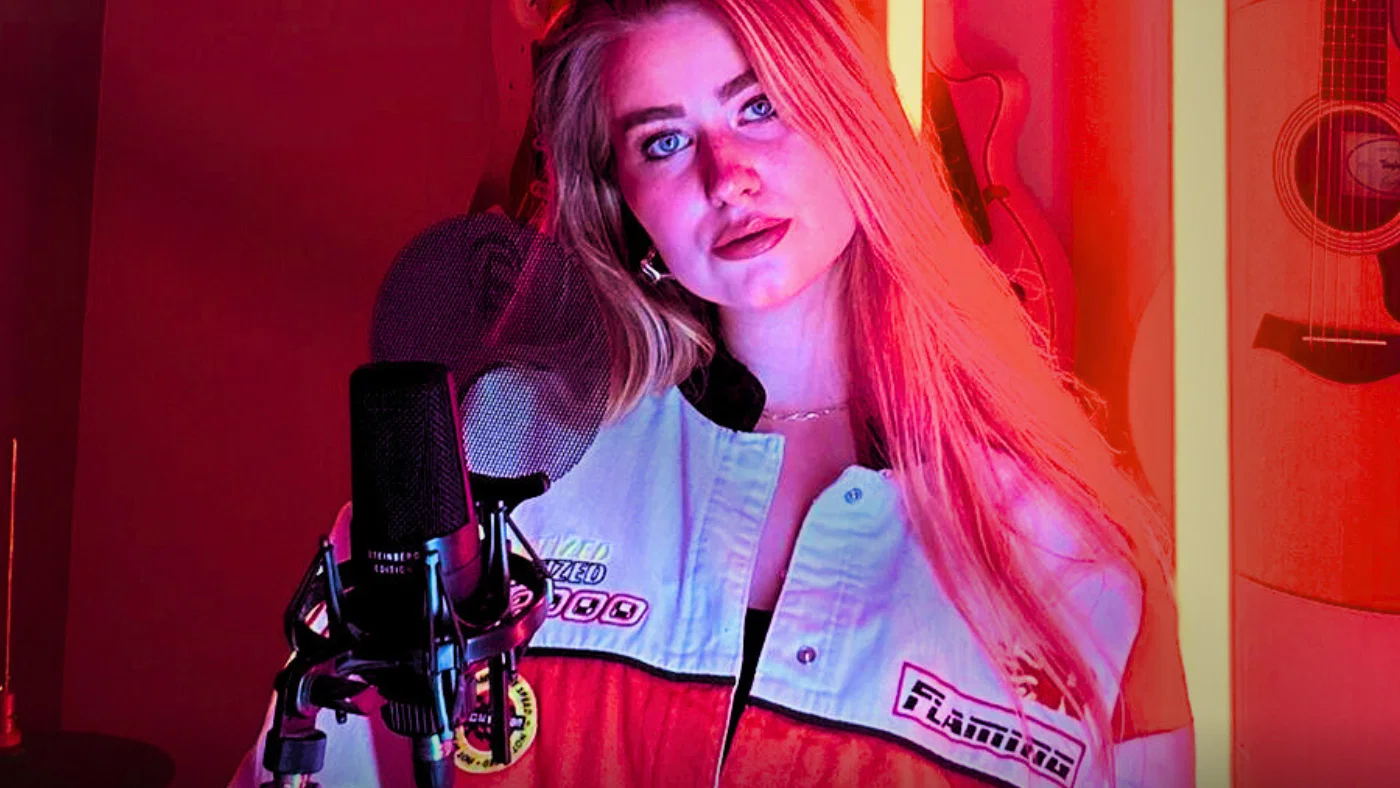Pretty Devil - Cover background