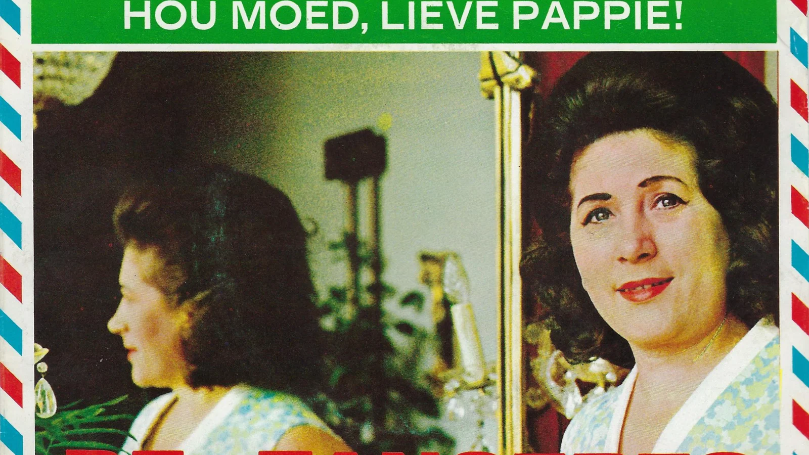 Achter in 't Stille Klooster / Hou Moed, Lieve Pappie background