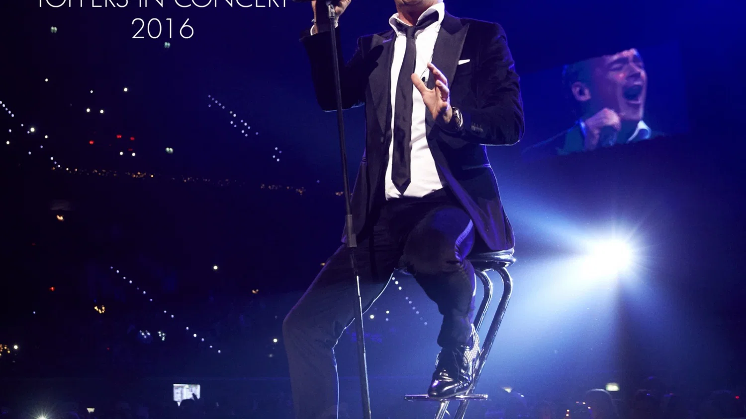 Werd de tijd maar teruggedraaid (live in Ahoy` Toppers In Concert 2016) background