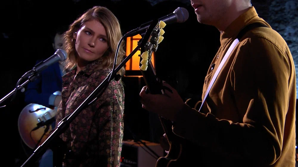 Little Submarine - Live Uit Liefde Voor Muziek background