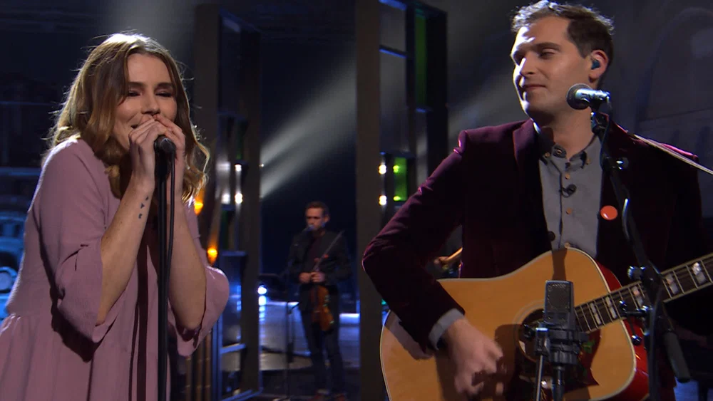 Can't Stop The Feeling - Live Uit Liefde Voor Muziek background