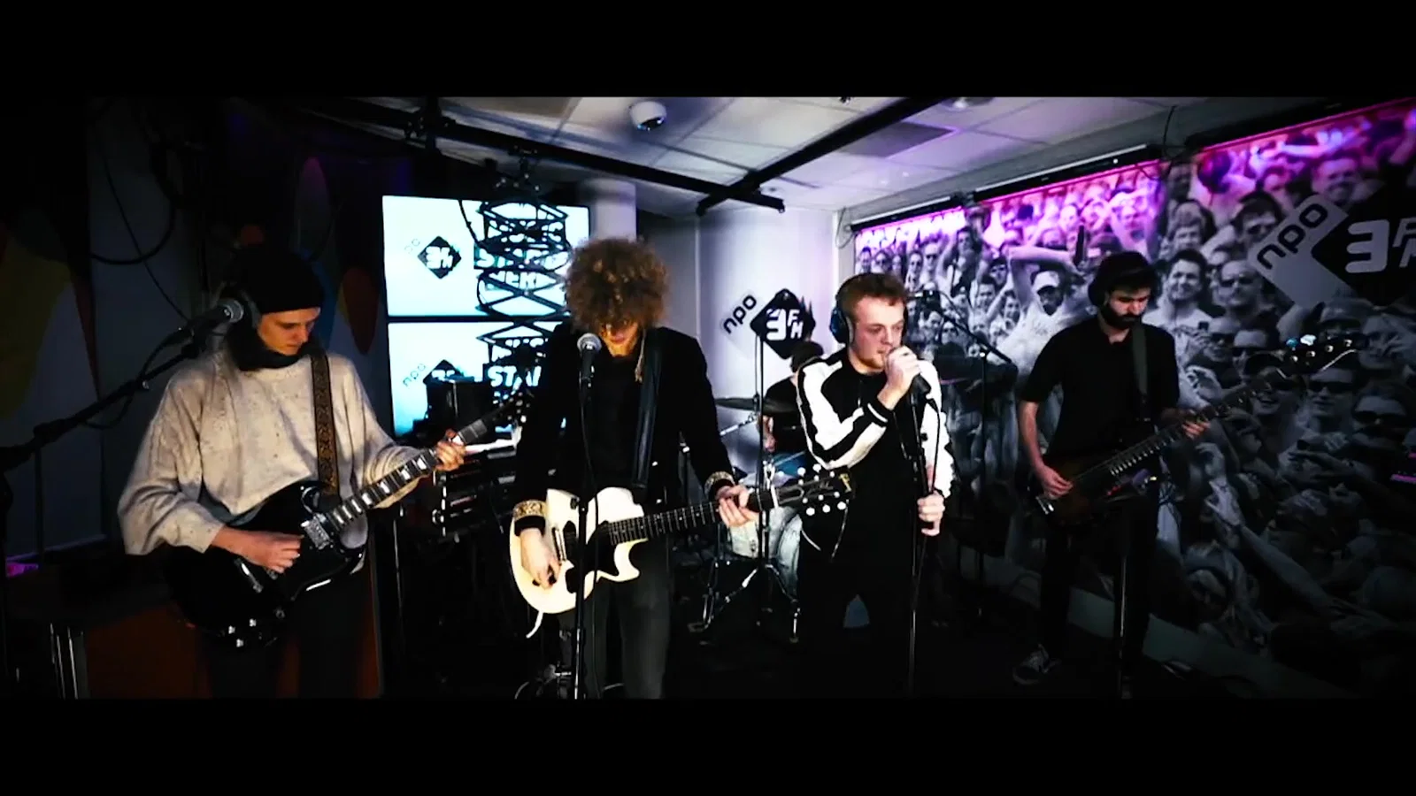 Tell Me Now - Live At 3FM, Hilversum / 2019 background