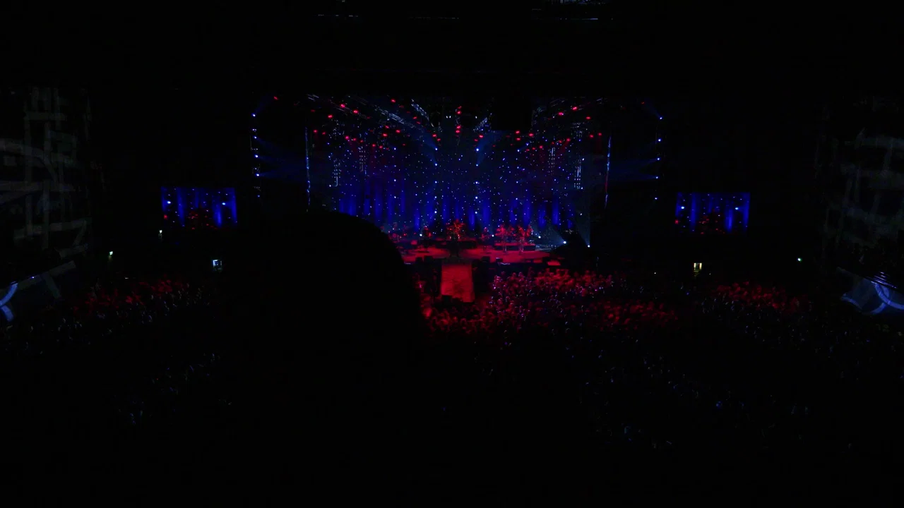 Droomvrouw / Voor Jou / Je Hebt Het Zelf Gedaan (Yves In De AFAS Live) background