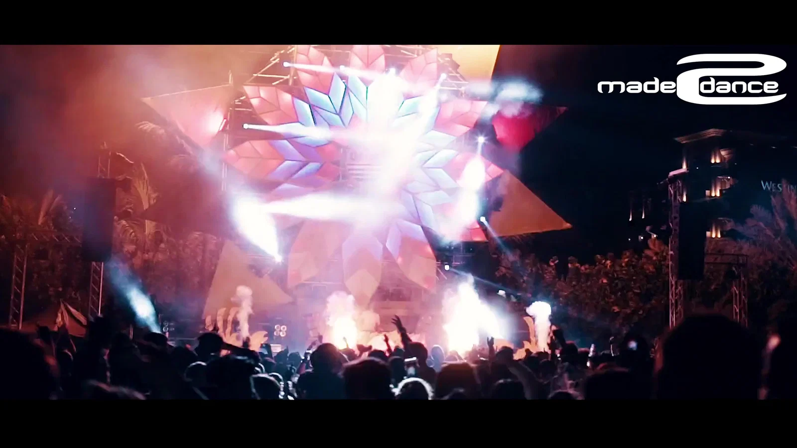 Bigroom background