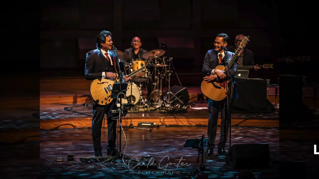 Cathy's Clown (Live In De Doelen) background
