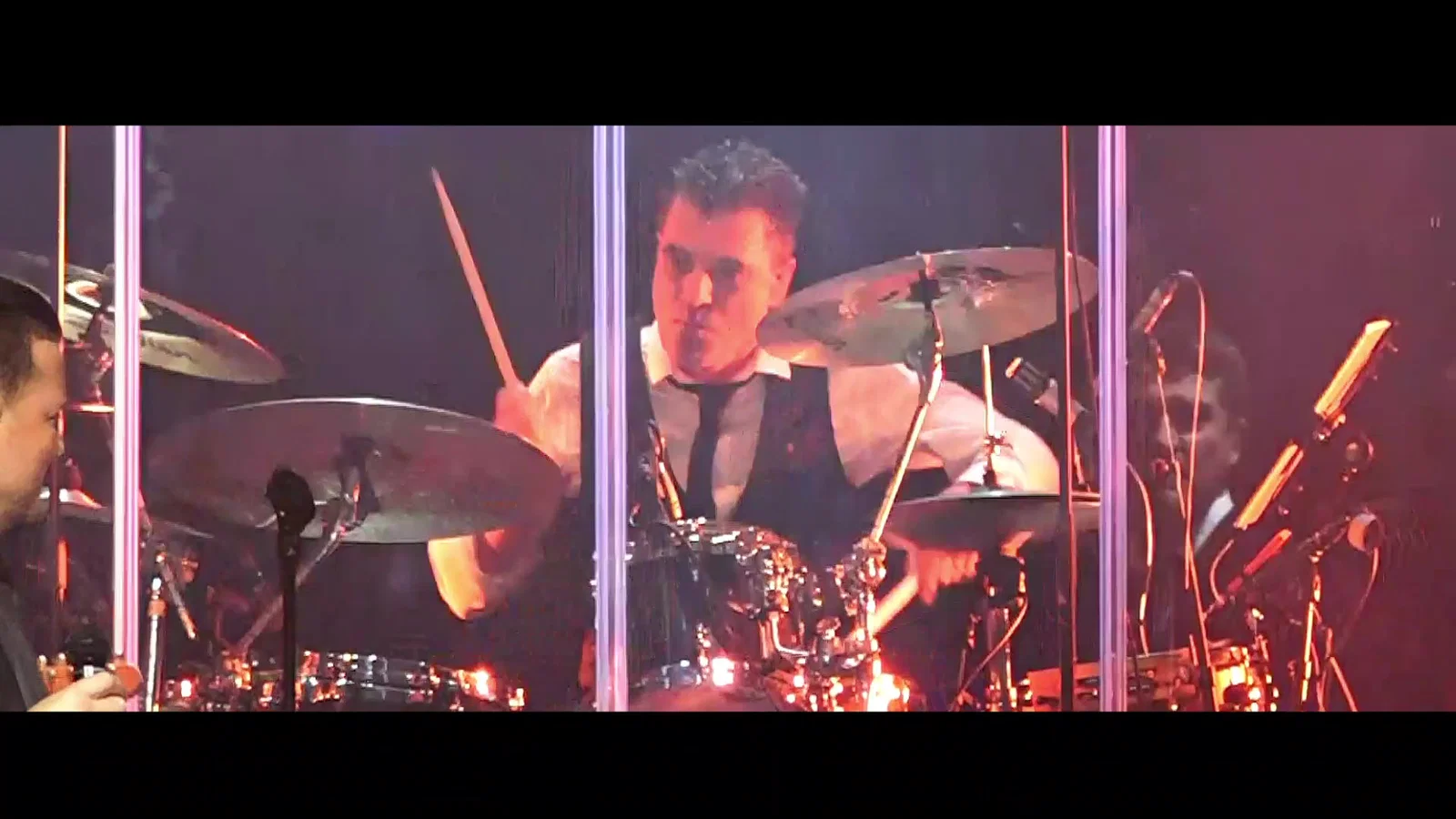 Bij Jou Zijn (Live In AFAS Circustheater) background