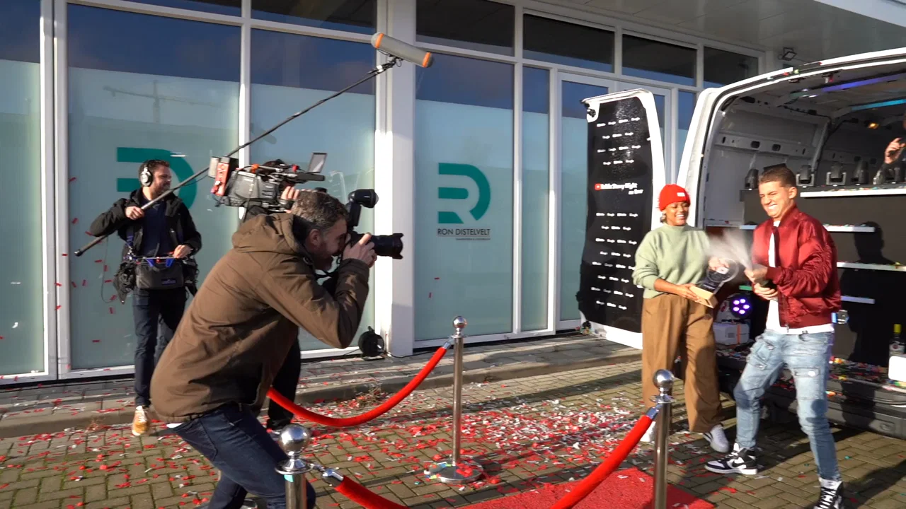 Mart Hoogkamer krijgt Youtube Award background