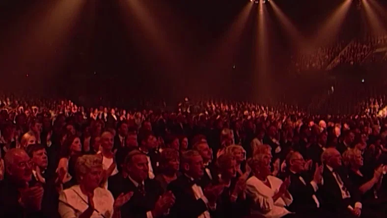 Mull Of Kintyre (Gala Of The Year 2000) background