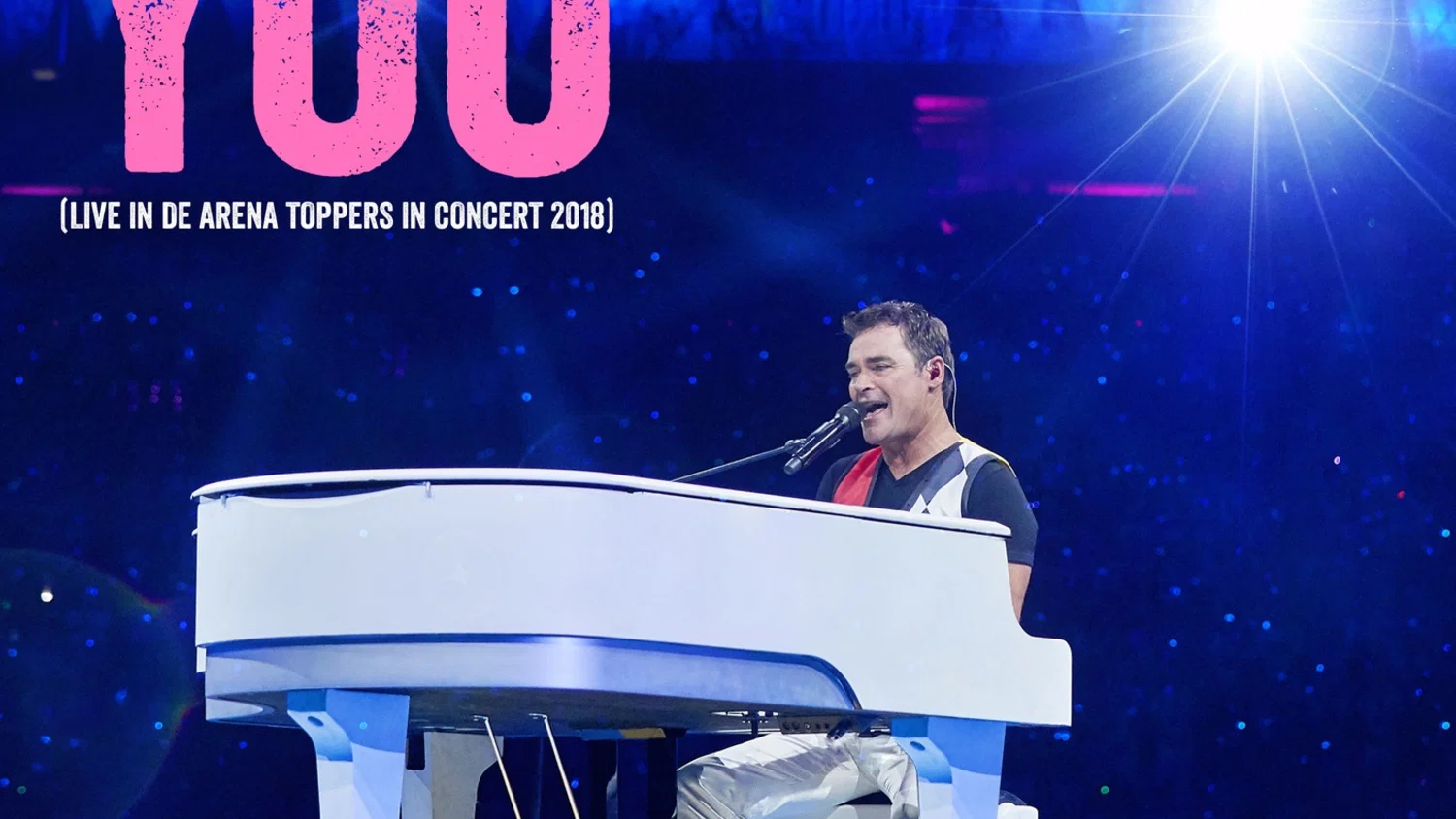 You (Live in de Arena - Toppers In Concert 2018) background