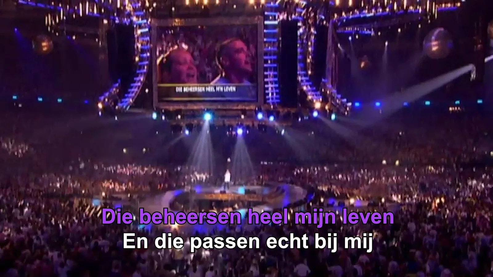 Karaoke | Engelen Bestaan Niet background