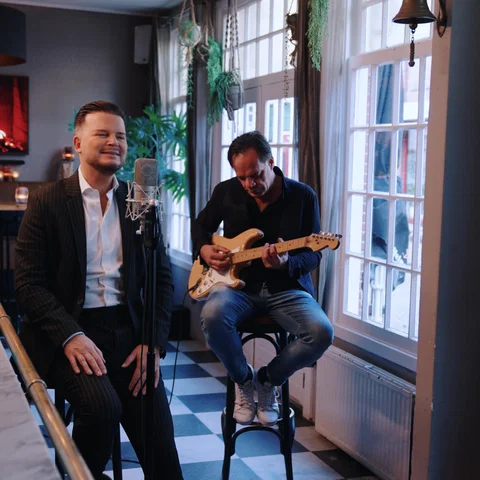 Laat Mij Niet Alleen (Unplugged)