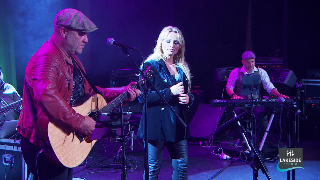 Sunset Of Gold (Live In Theater Florallis Lisse) background