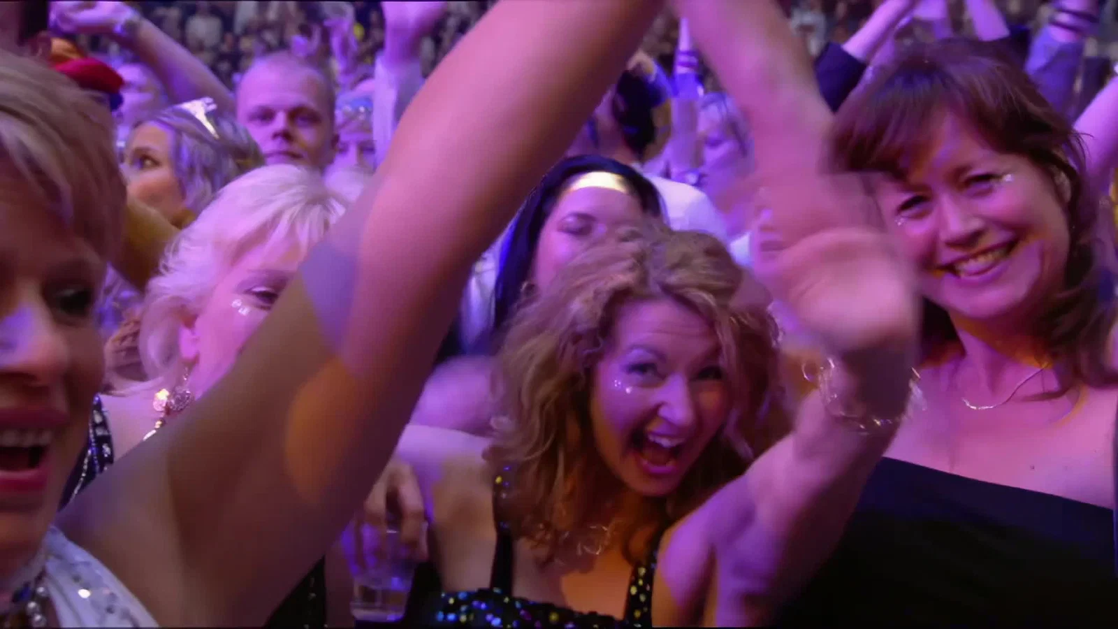 Toppers Opening deel 1 | 2013 background