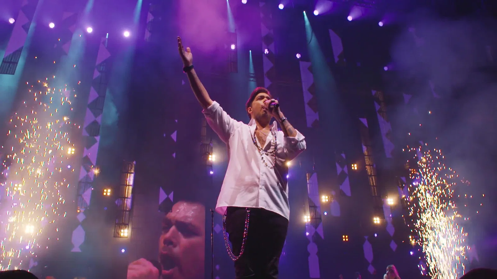 Aftermovie 2019 background