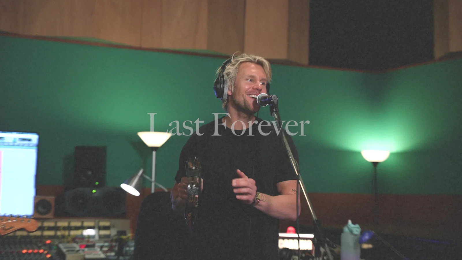 Last Forever - Live background