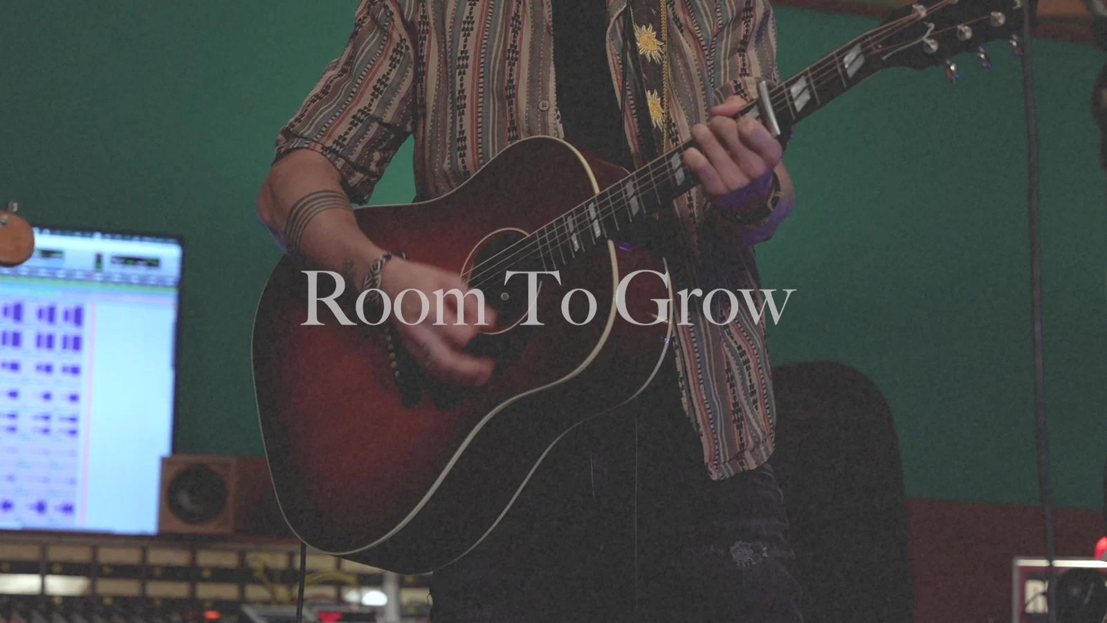 Room To Grow - Live background