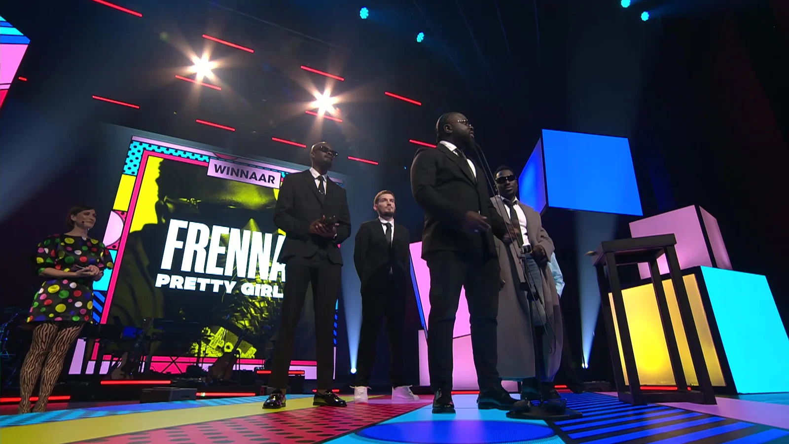 Frenna - Pretty Girls | Winnaar Song background