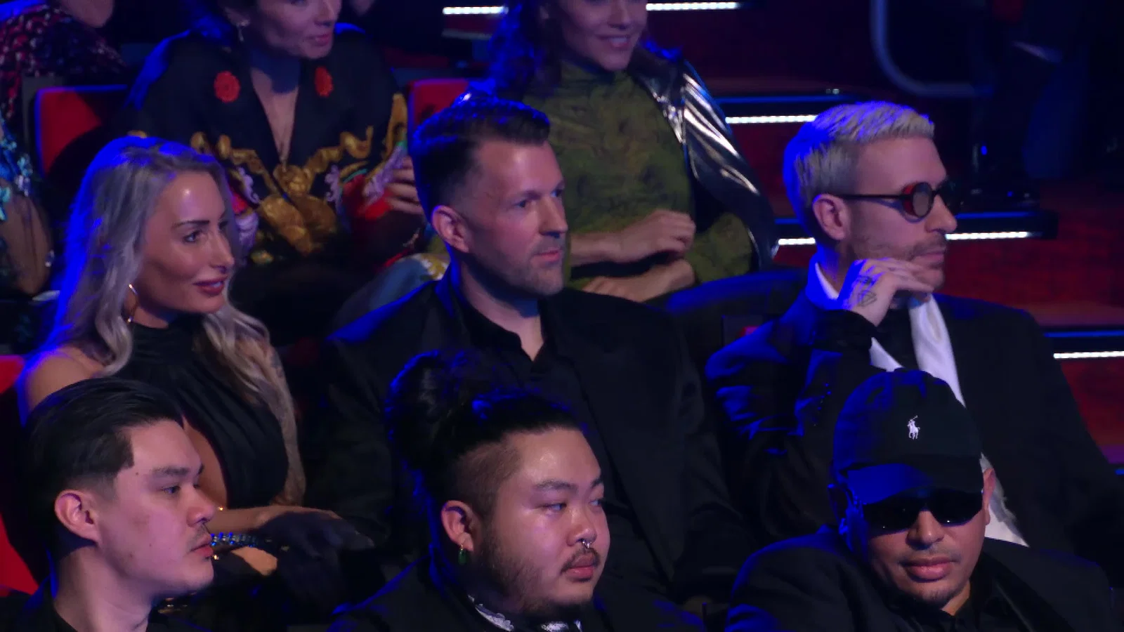 KI/KI | Winnaar Dance background