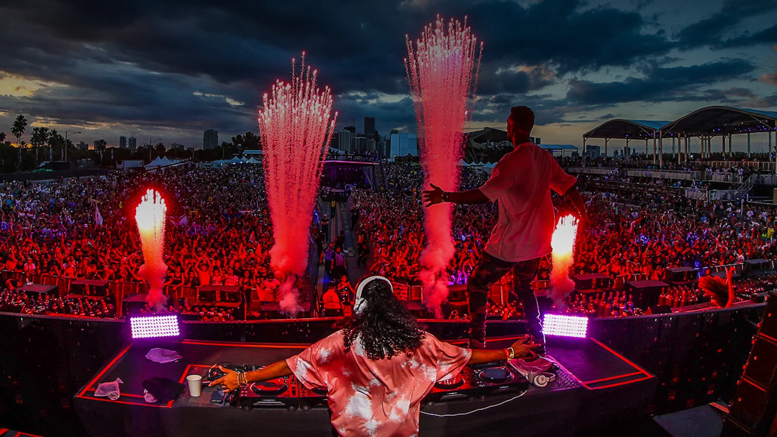 Live At Ultra Music Festival Miami 2019 (Highlights) background