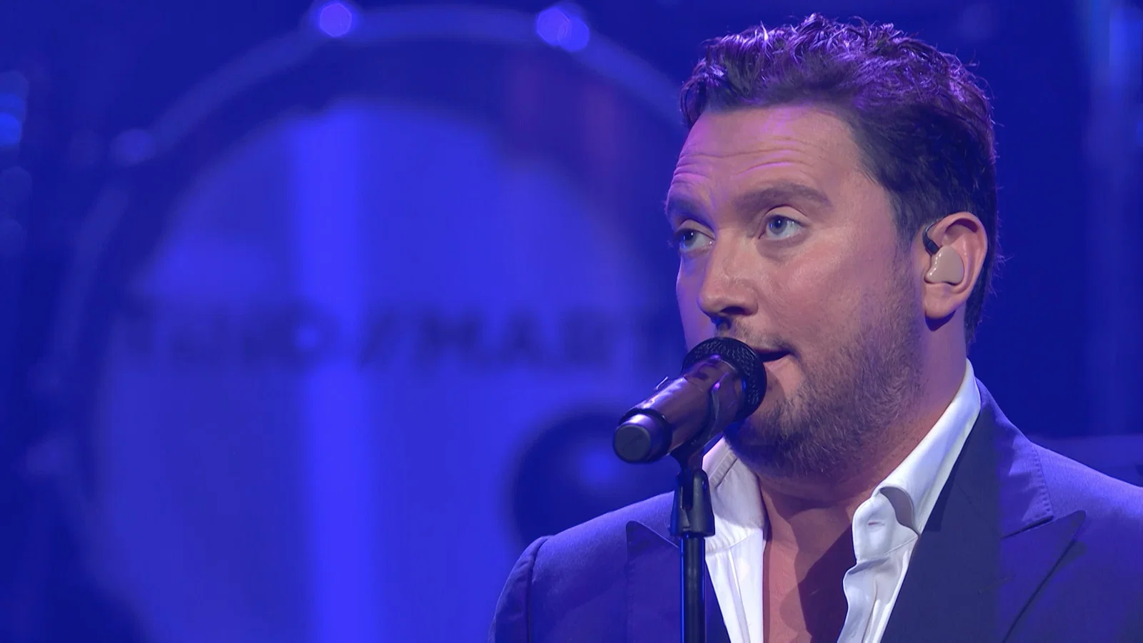 Niet Alleen / Was Sorry Maar Genoeg - Live in Carré 2023 background