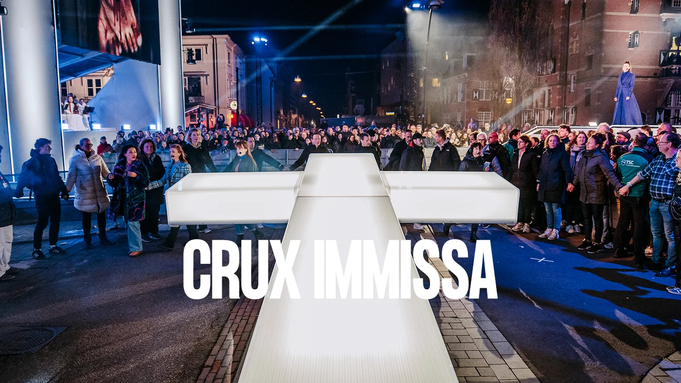 Crux Immissa background
