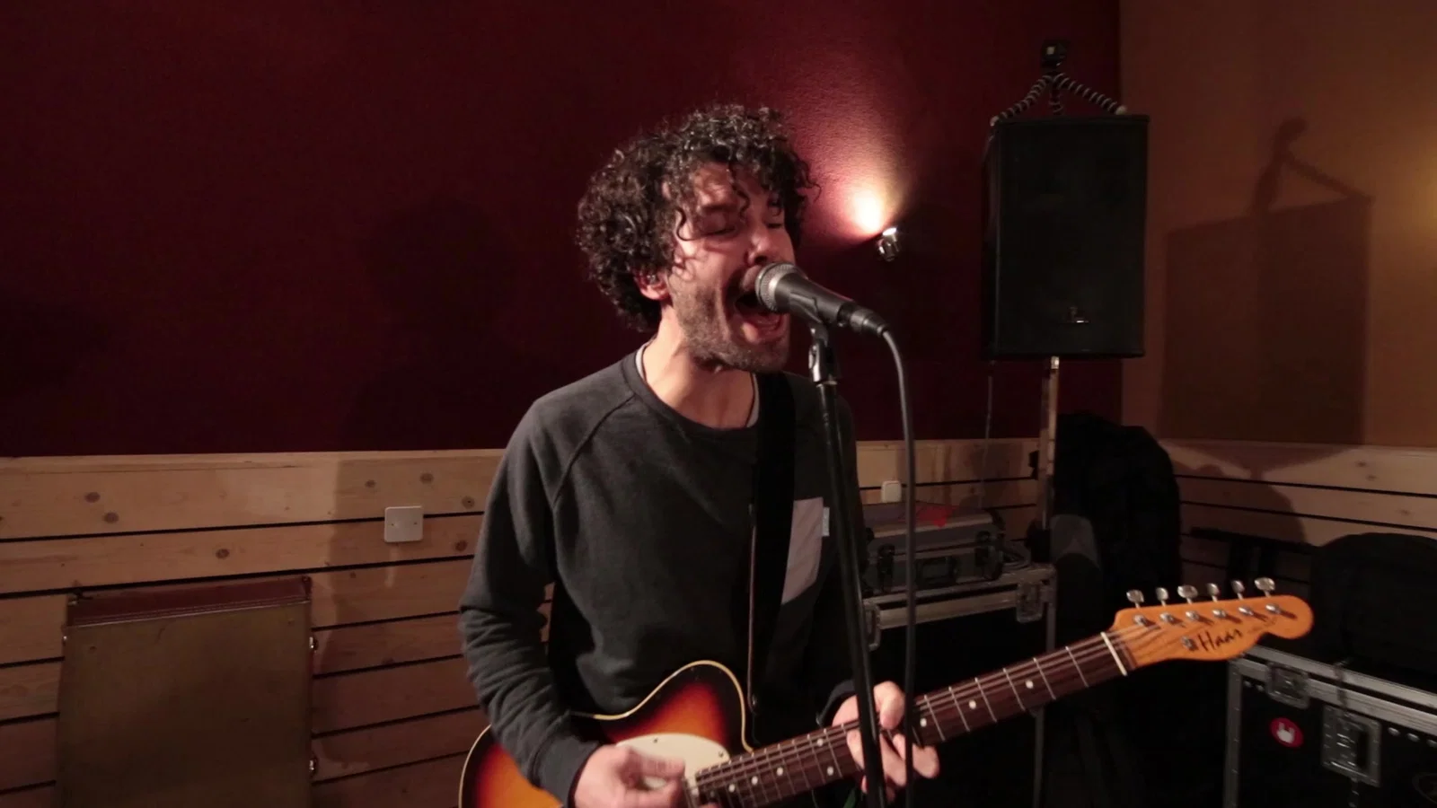 Sign | Live Session background