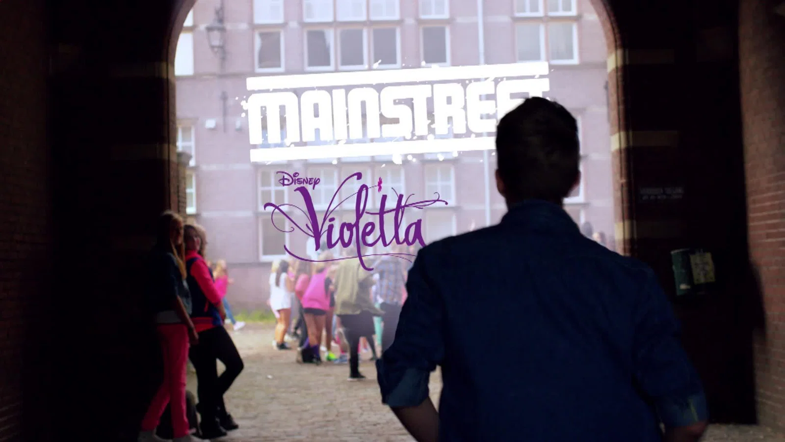The World is Mine (Titlesong Violetta) background