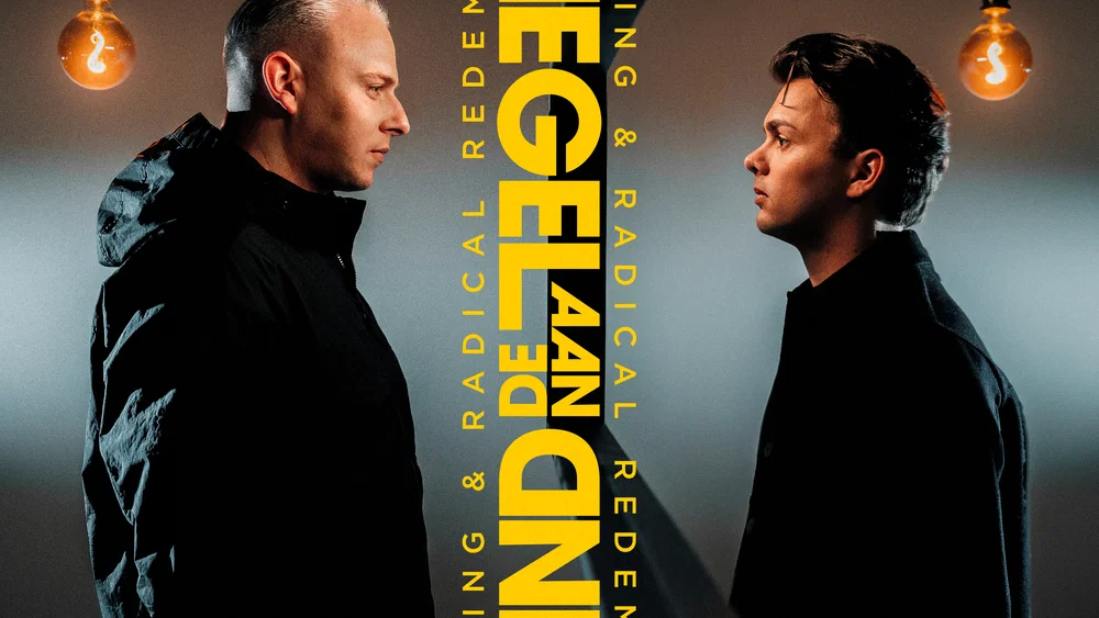 Spiegel Aan De Wand background