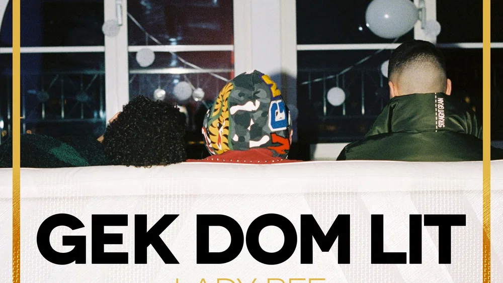 Gek Dom Lit background