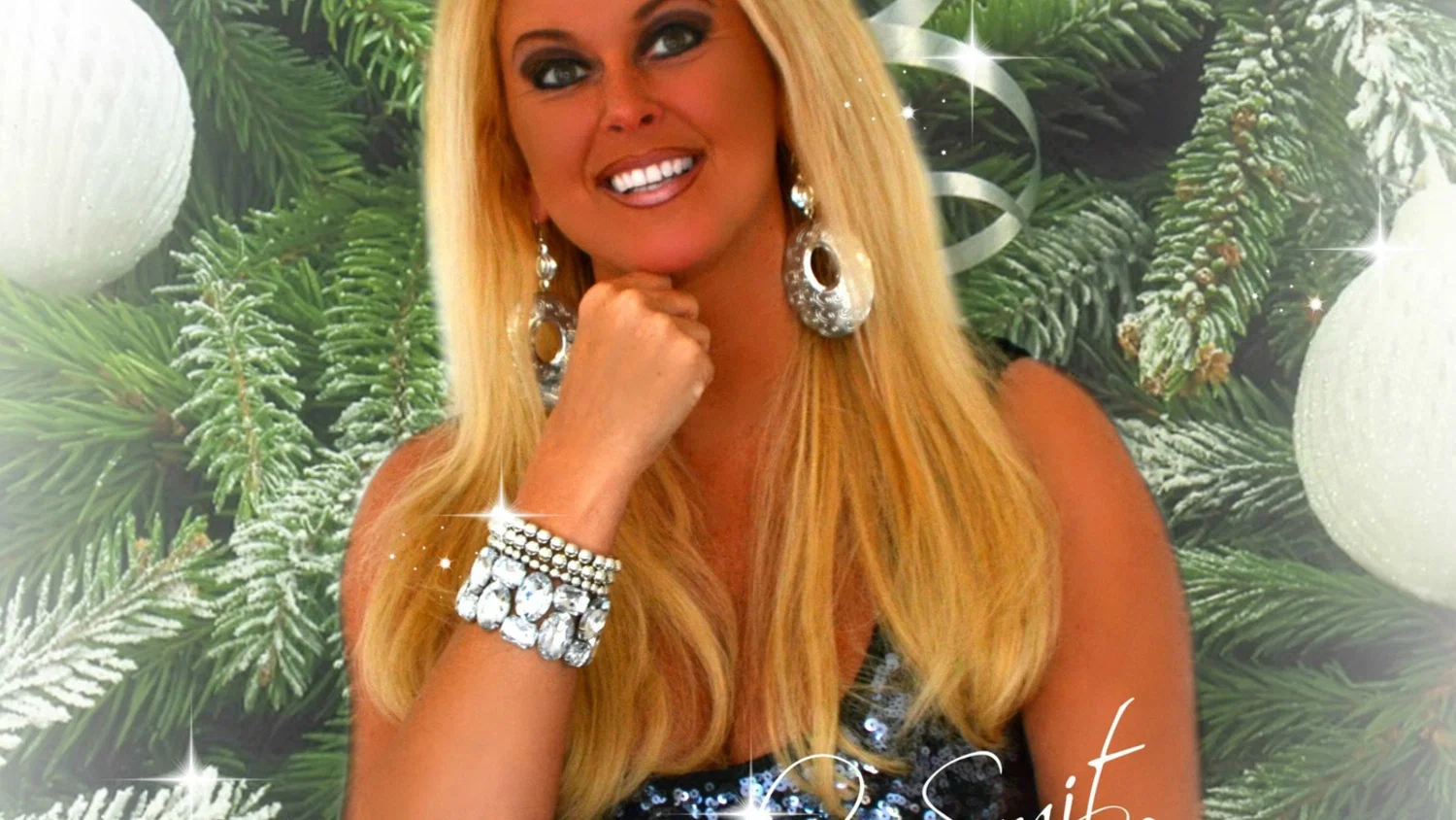 Rockin` Around The Christmas Tree background