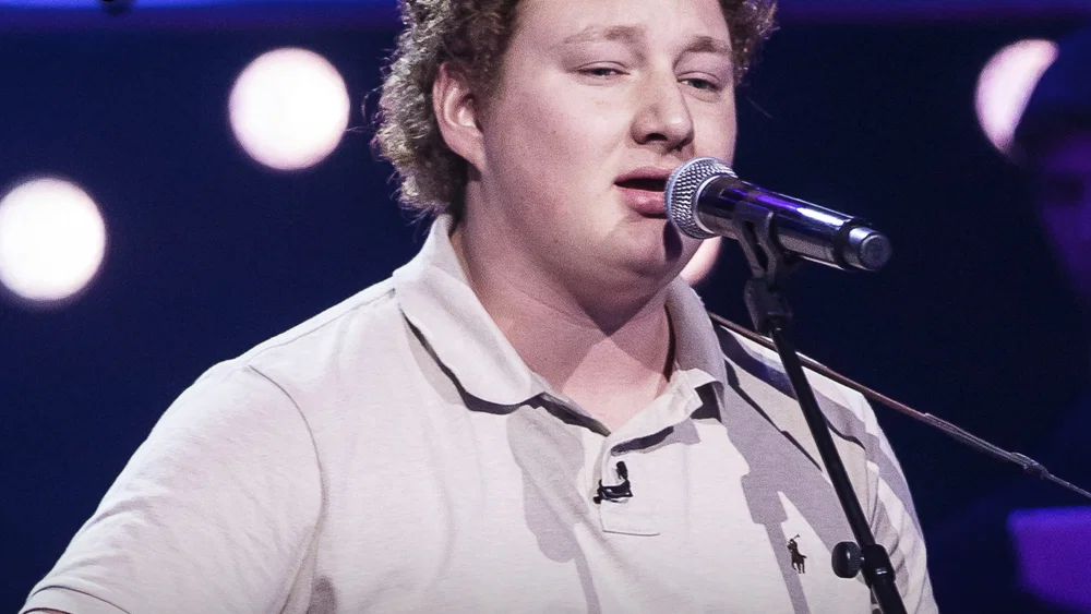 The Man Who Can't Be Moved - The Voice Van Vlaanderen 2017 / Live background