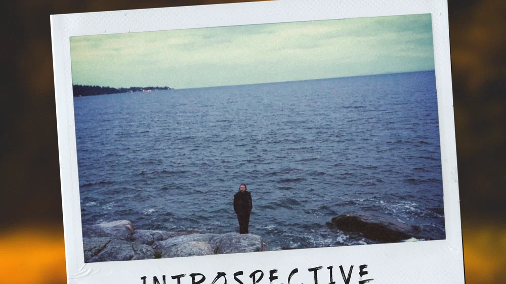 Introspective background