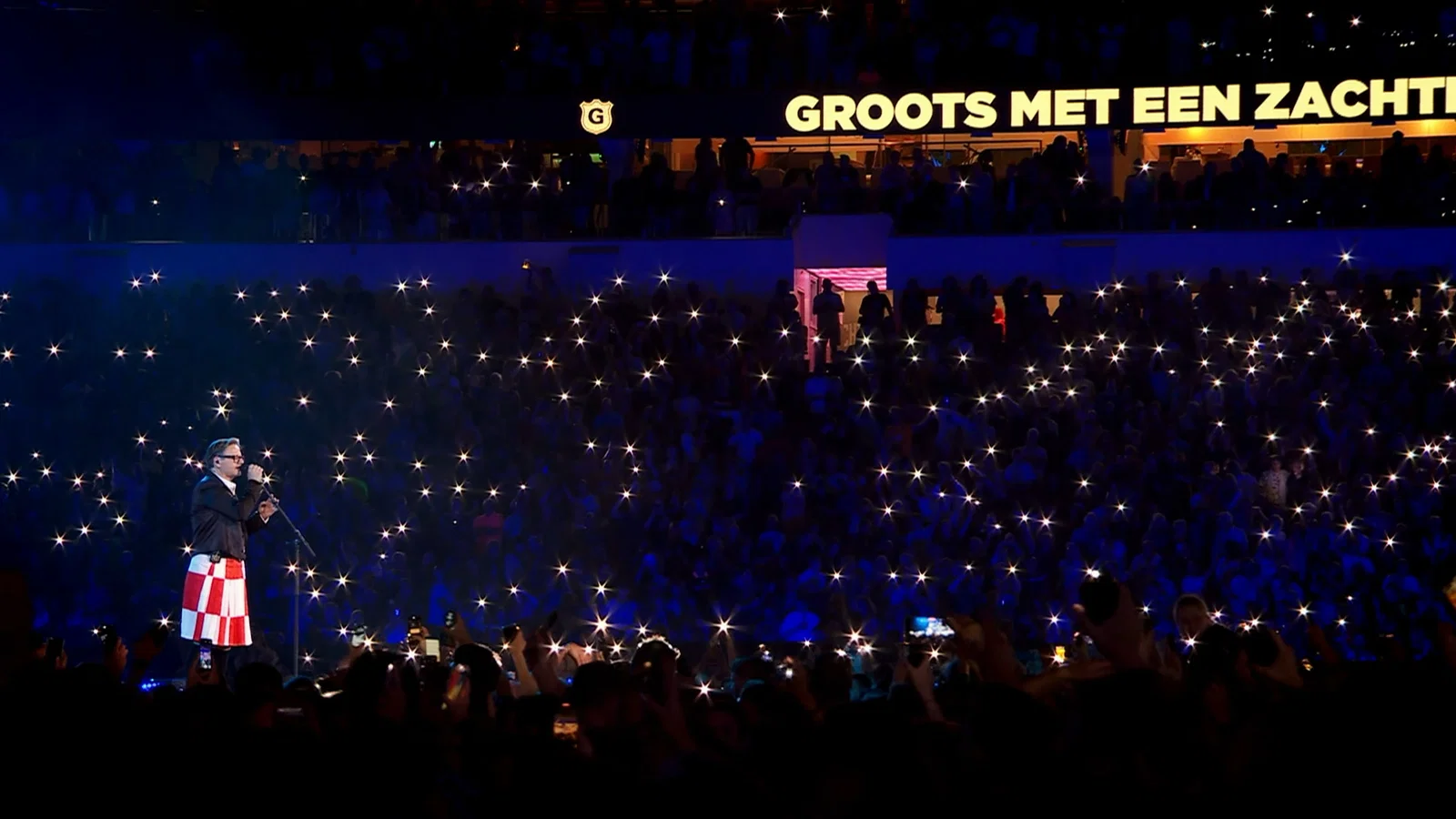 Stap Voor Stap - Live @ Groots Met Een Zachte G 2022 (Official Video) background