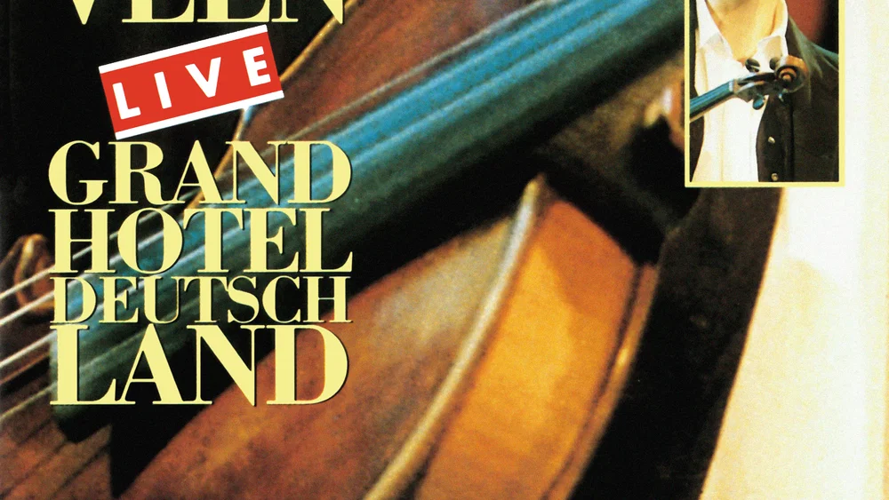 Grand Hotel Deutschland - Live In Berlin background