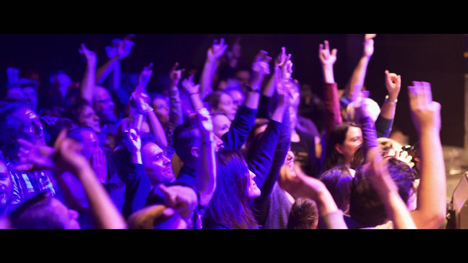 Children Of The Dark - Live From Paard, Den Haag / 2016 background