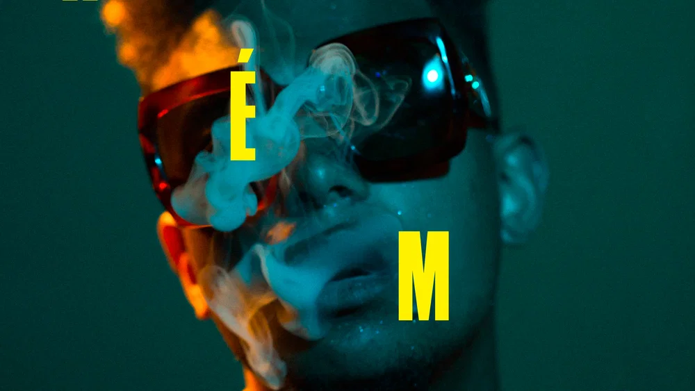 Rémi background