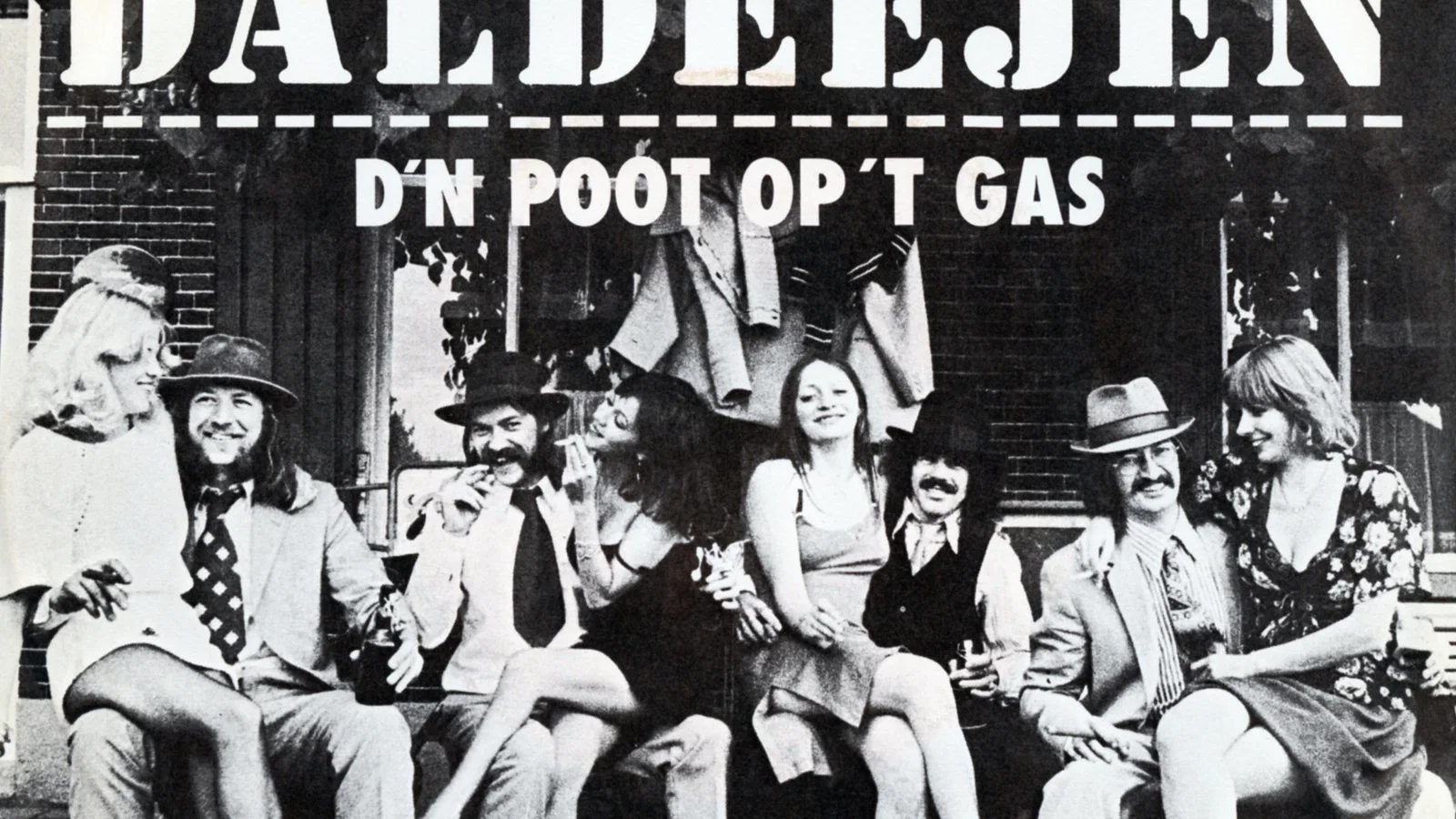 Daldeejen / D'n Poot Op 't Gas background