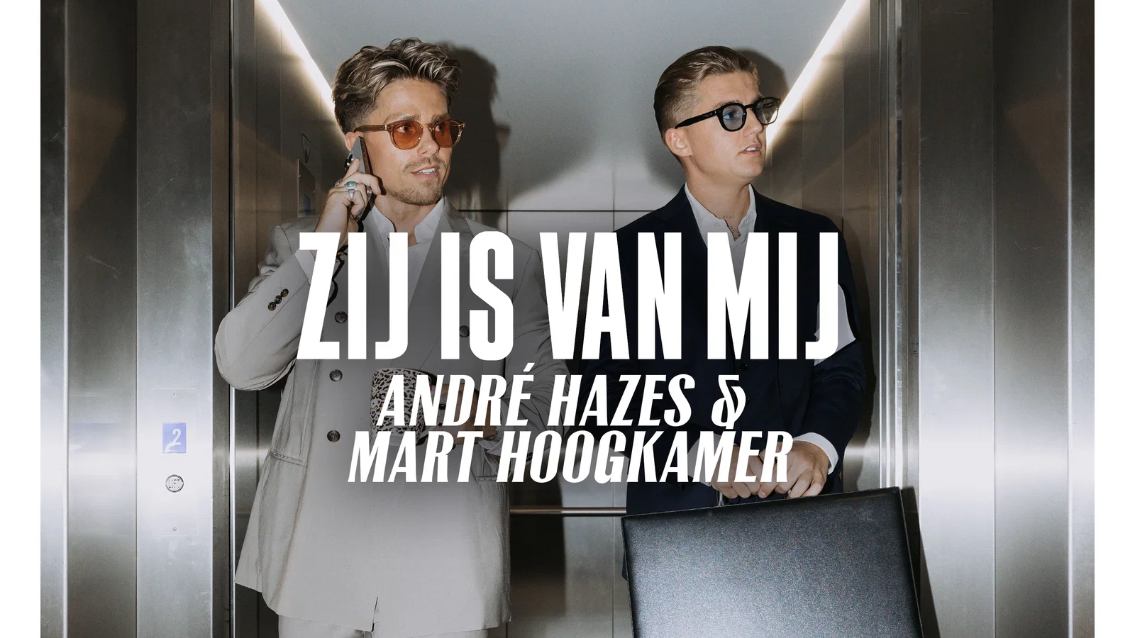 Zij Is Van Mij background