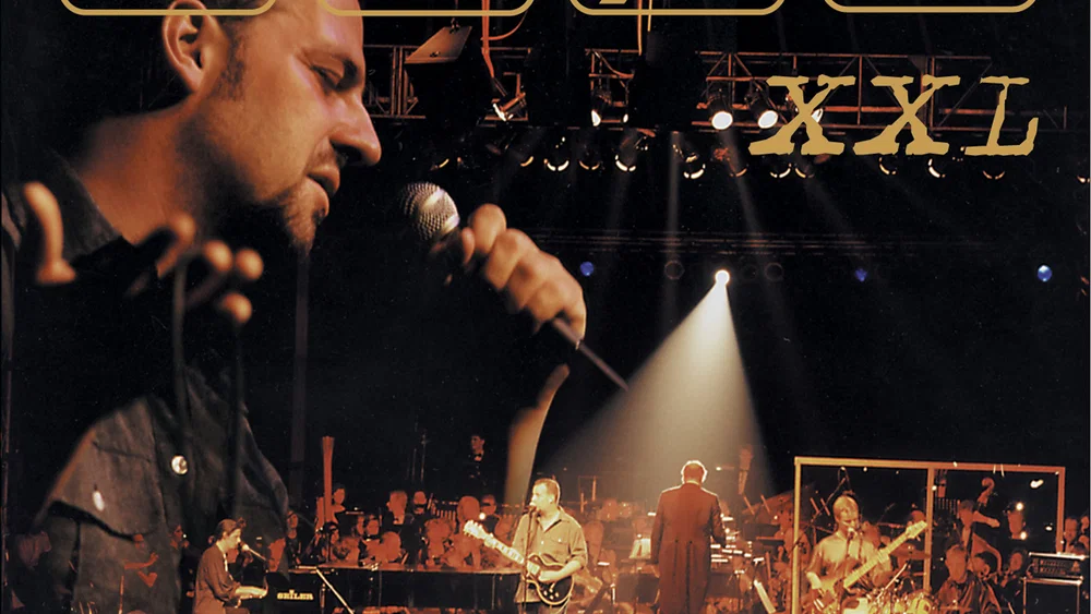 XXL - Live Met Het Zeeuws Orkest background