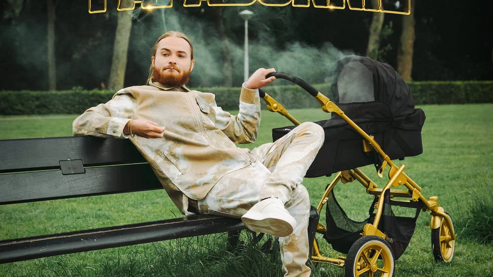 Papadonnie background