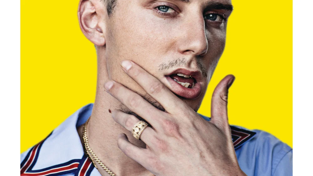 Mr Lova background