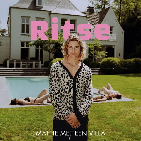 Mattie Met Een Villa