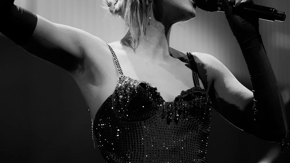 Beloof Je Dat - Live In De Ziggo Dome background