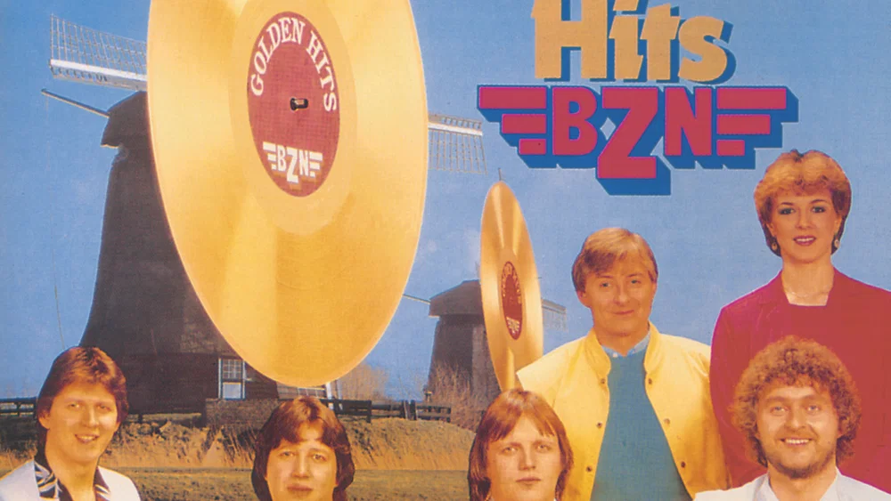 28 Golden Hits background